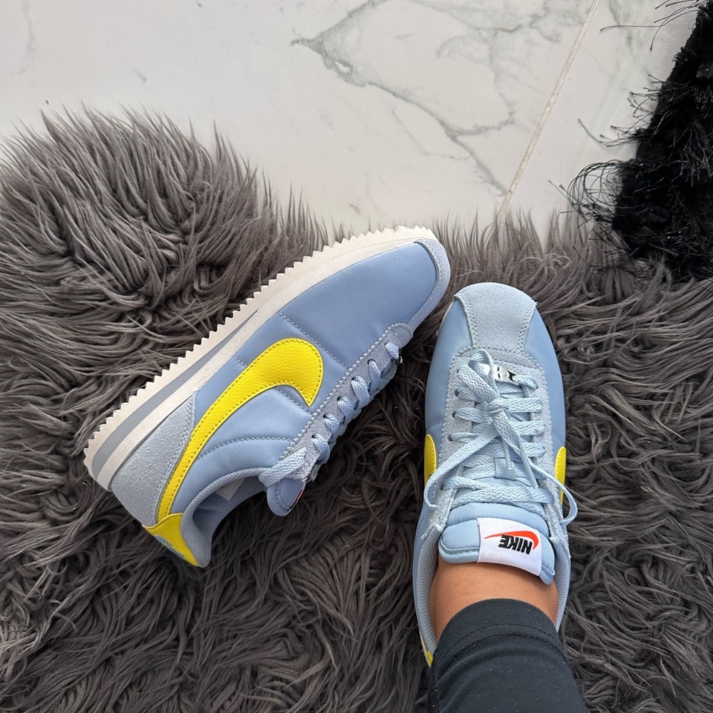 Nike Cortez - Picture 4 of 10